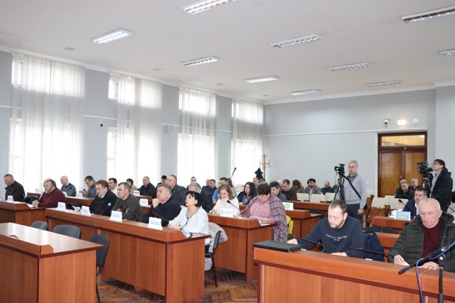Депутати Олександрійської міської ради скоригували бюджет та розглянули поточні питання громади