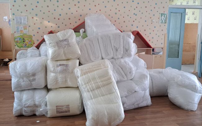 Гуманітарна допомога від «Восток SOS» для переселенців у Олександрії: ковдри, подушки та інше