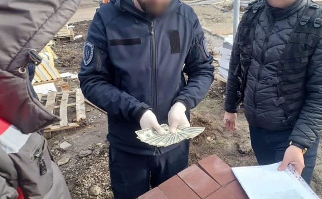 Начальник загону ДСНС на Кіровоградщині вимагав хабар за працевлаштування