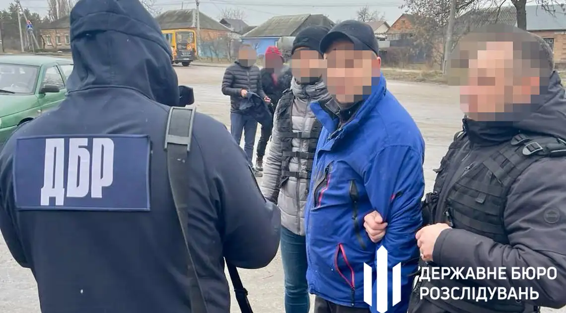 2000 доларів за уникнення мобілізації: на Кіровоградщині затримали посадовця Служби судової охорони