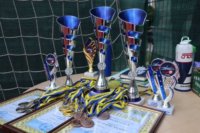 В Олександрії вперше відбувся товариський турнір із флорболу