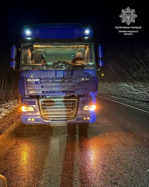 ДТП в Александрийском районе: внедорожник Mitsubishi Pajero въехал в грузовик