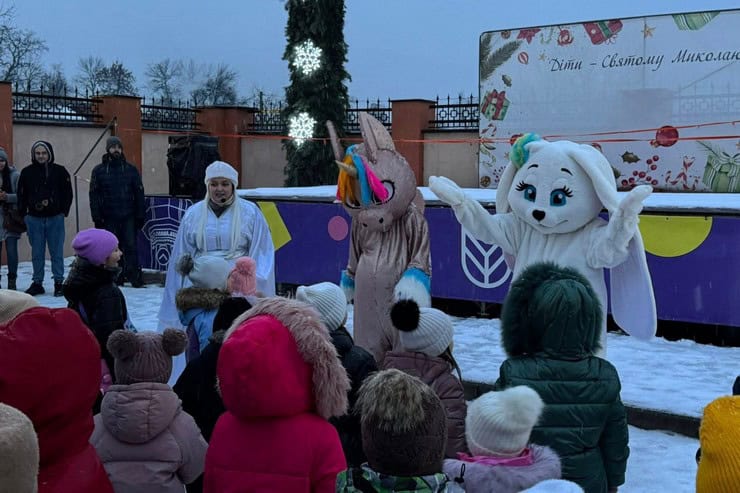 “Новорічний експрес бажань” в Олександрії: конкурси, танці та зустріч з казковими персонажами