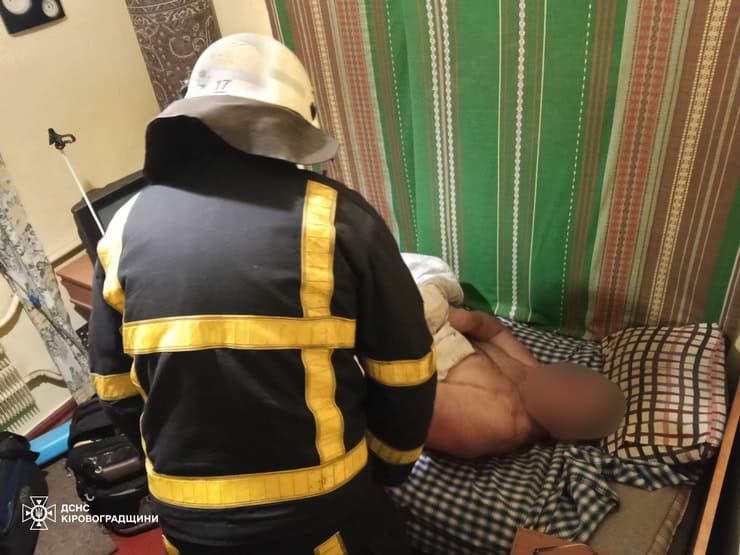 Рятувальники Світловодська врятували чоловіка, який потребував термінової медичної допомоги