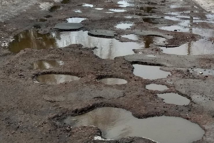 В Олександрії великі проблеми з дорогами: розпочато аварійні зимові ремонти асфальтного покриття