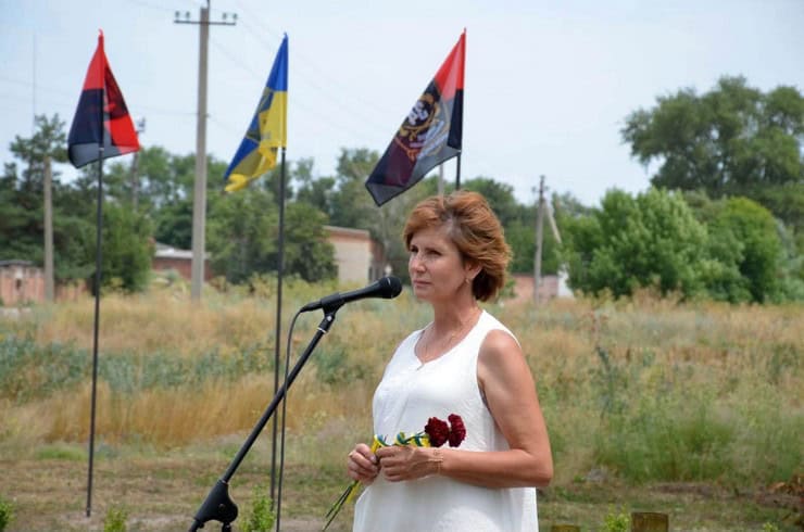 В Олександрійському районі відкрили Стелу пам’яті добровольців: що символізує бронзовий орел