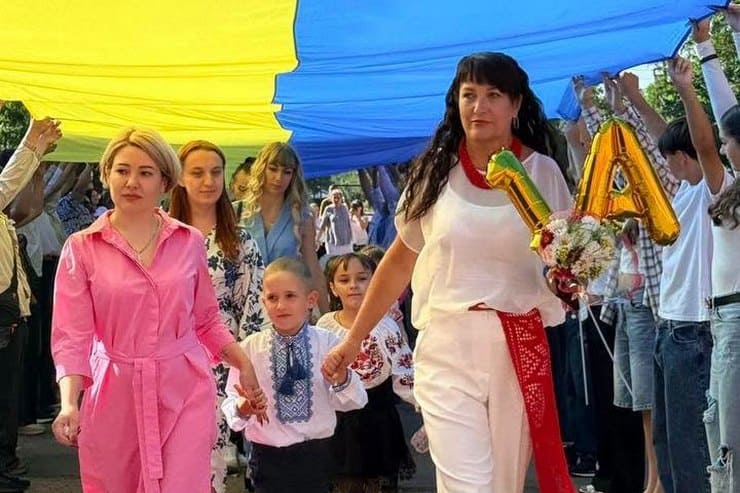 Перший дзвінок в Олександрійській громаді: понад 7700 дітей розпочали навчання, серед них — 526 першокласників