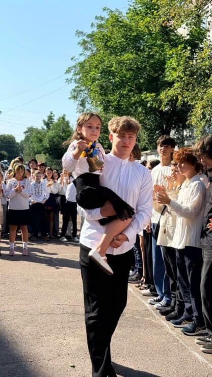Перший дзвінок в Олександрійській громаді: понад 7700 дітей розпочали навчання, серед них — 526 першокласників