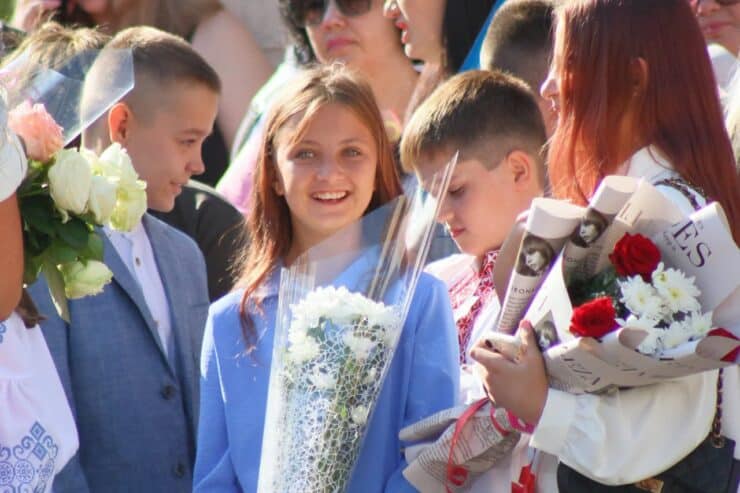 Перший дзвінок в Олександрійській громаді: понад 7700 дітей розпочали навчання, серед них — 526 першокласників
