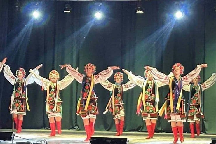 Фестиваль хореографічного мистецтва «Барви рідної землі» у Світловодську зібрав понад 1200 учасників та 80 тисяч гривень для ЗСУ