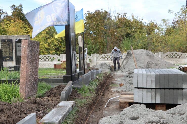 В Олександрії розпочали облаштування військового кладовища, але гроші з бюджету так і не надійшли